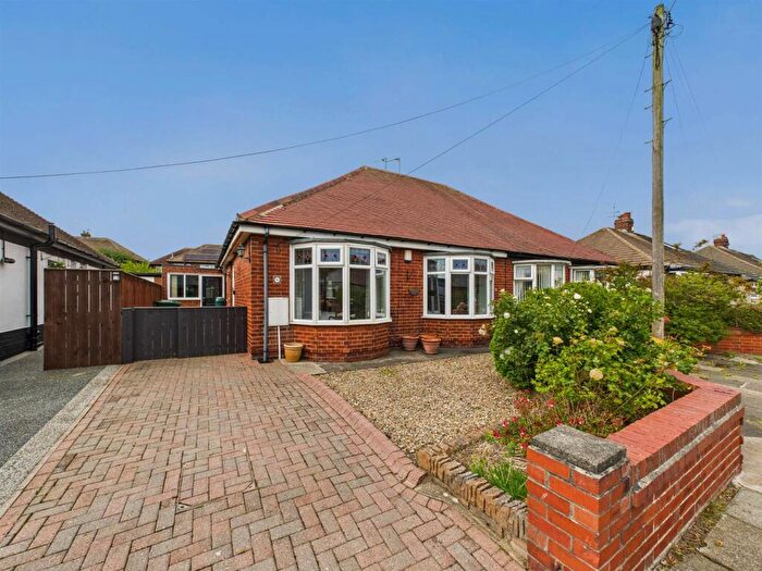 2 Bedroom Semi-Detached Bungalow For Sale In Craneswater Avenue, Whitley Bay, NE26