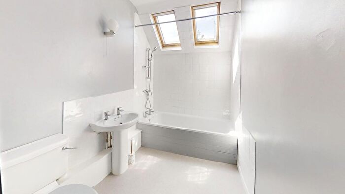 3 Bedroom End Of Terrace House For Sale In Easton Square, Portland, Dorset, DT5