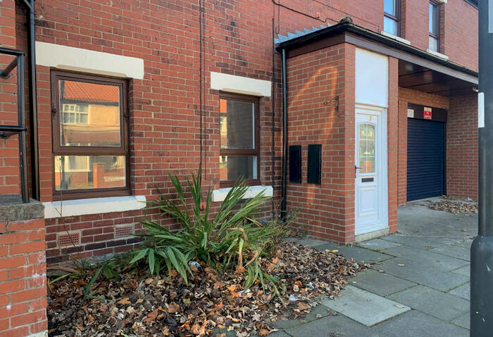 1 Bedroom Flat To Rent In Lyndhurst Lodge, Whitley Bay, Tyne And Wear, NE25
