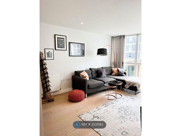 2 Bedroom Flat To Rent In River Gardens Walk, Greenwich, SE10
