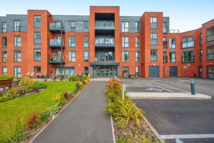 2 Bedroom Flat For Sale In Stowe Place, Lichfield, WS13