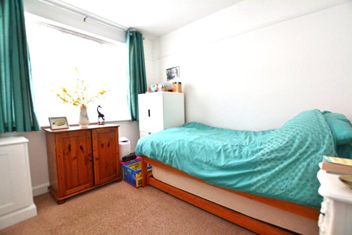 2 Bedroom Semi-Detached Bungalow For Sale In The Byway, Potters Bar, EN6