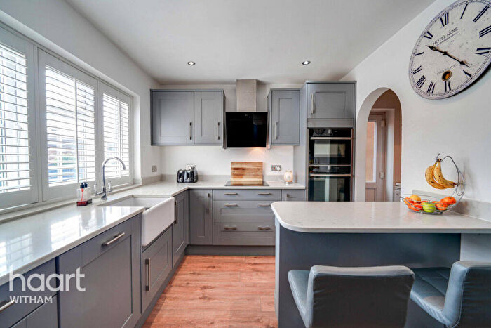 4 Bedroom Detached House For Sale In Maldon Road, Witham, CM8