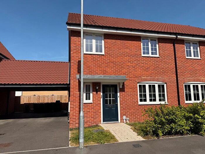 3 Bedroom Semi Detached House To Rent In Southlands Farm Way, Wickford, Essex, SS11