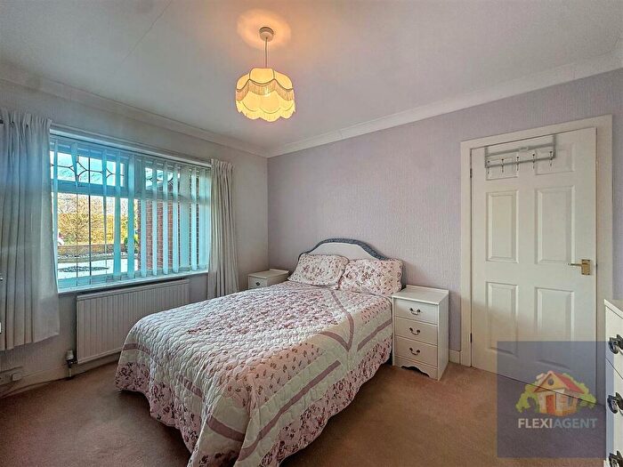 2 Bedroom Semi-Detached Bungalow For Sale In Preston New Road, Southport, PR9