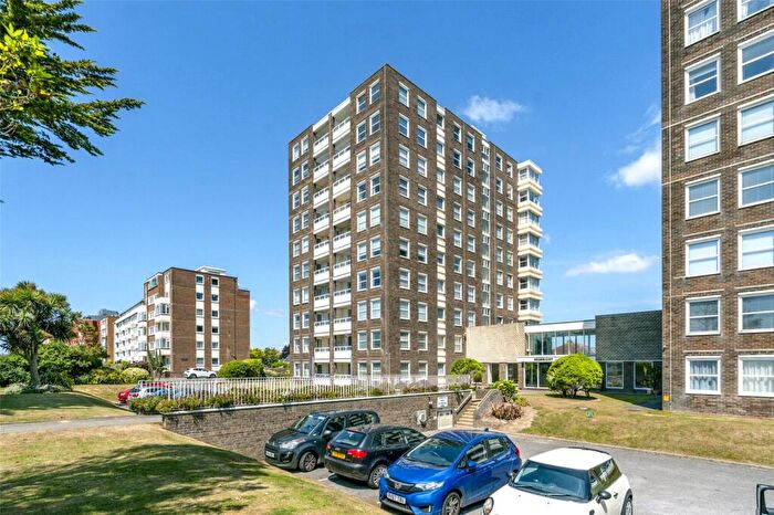 3 Bedroom Flat To Rent In Seabright, West Parade, Worthing, West Sussex, BN11