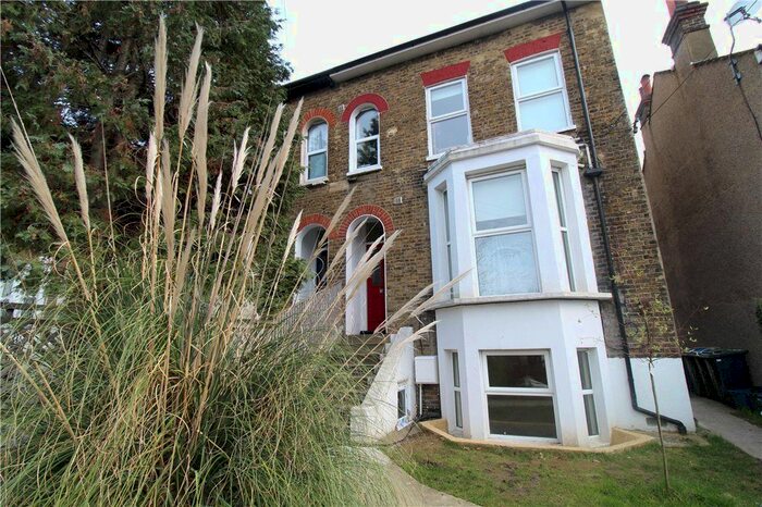 1 Bedroom Flat To Rent In Dagnall Park, London, SE25