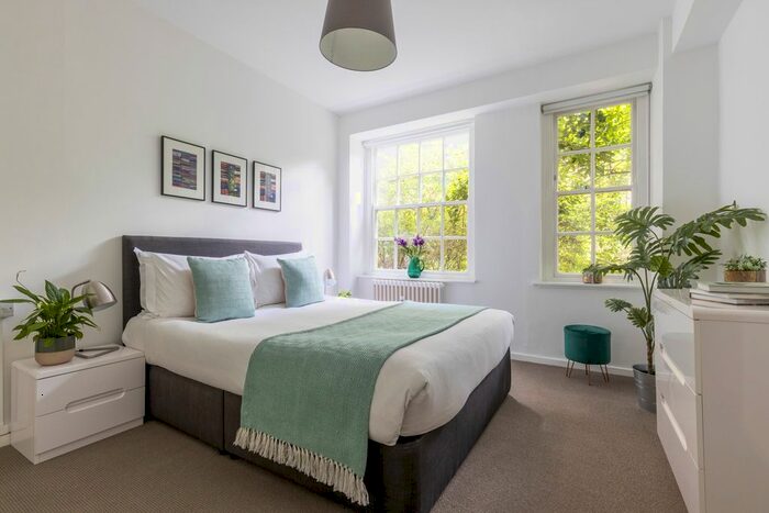 1 Bedroom Flat To Rent In Dolphin Square, Chichester Street, London Lx, London, SW1V