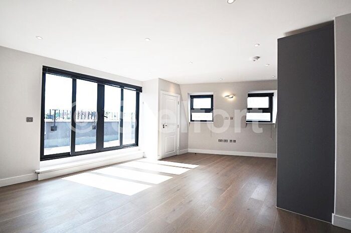 1 Bedroom Flat To Rent In The Oval, London, E2