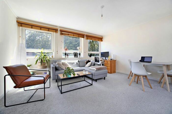 2 Bedroom Flat To Rent In Stangate House, Royal Street, London, SE1