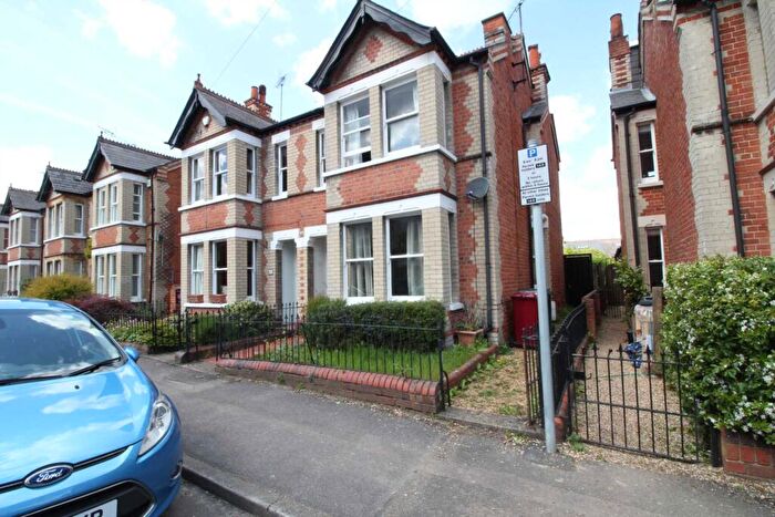 4 Bedroom Semi-Detached House To Rent In Talfourd Avenue, Reading, RG6