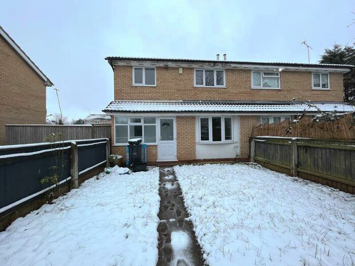 2 Bedroom End Of Terrace House To Rent In Foxdale Drive, Brierley Hill, DY5