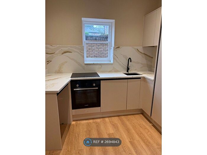 1 Bedroom Flat To Rent In Chapel Place, Ramsgate, CT11