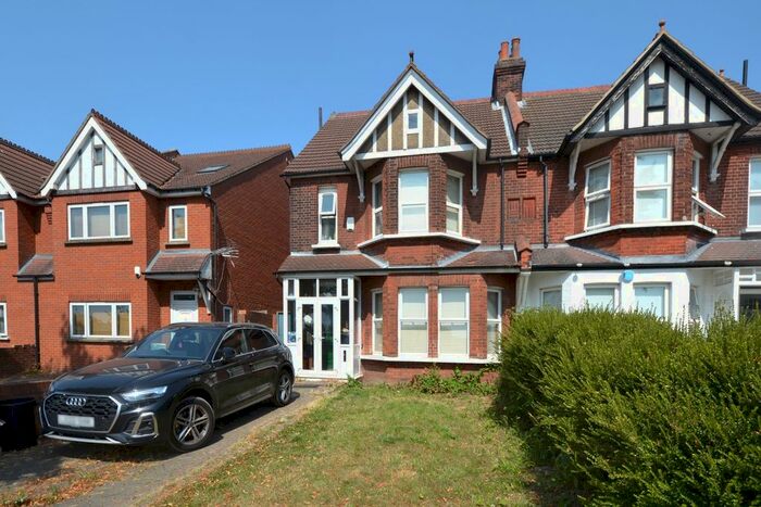 4 Bedroom Semi-Detached House To Rent In Worsley Bridge Road, Beckenham, BR3