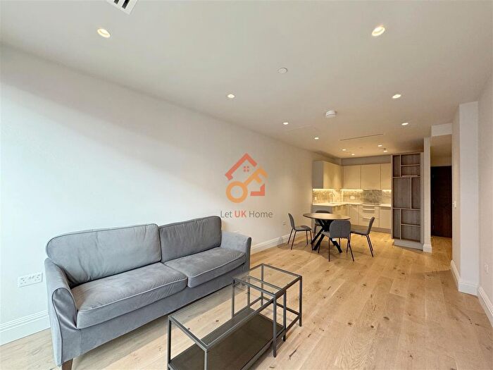 2 Bedroom Flat To Rent In Ellen Craft Apartments, Civic Avenue, London, W6