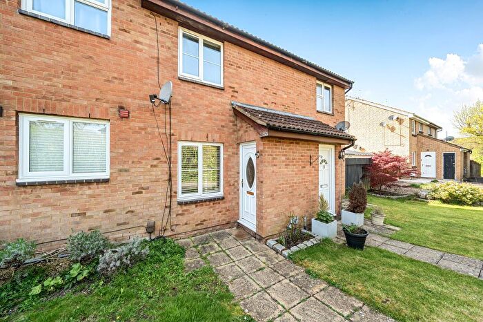 2 Bedroom Terraced House For Sale In Galloway Close, Swindon, SN5