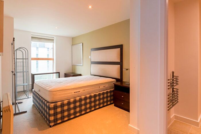 2 Bedroom Flat To Rent In Park Row, Leeds, LS1