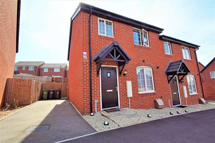 3 Bedroom Semi-Detached House To Rent In Stretton Close, Rugby, CV23