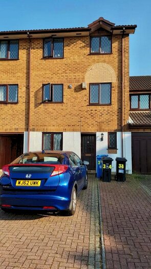 6 Bedroom House To Rent In Baverstock Road, Talbot Village, Bournemouth, BH12