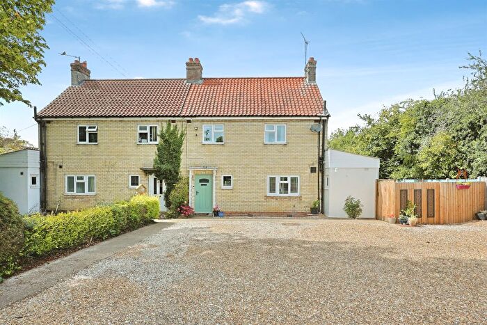 3 Bedroom Semi Detached House For Sale In The Glebe, Stibbard, Fakenham, NR21