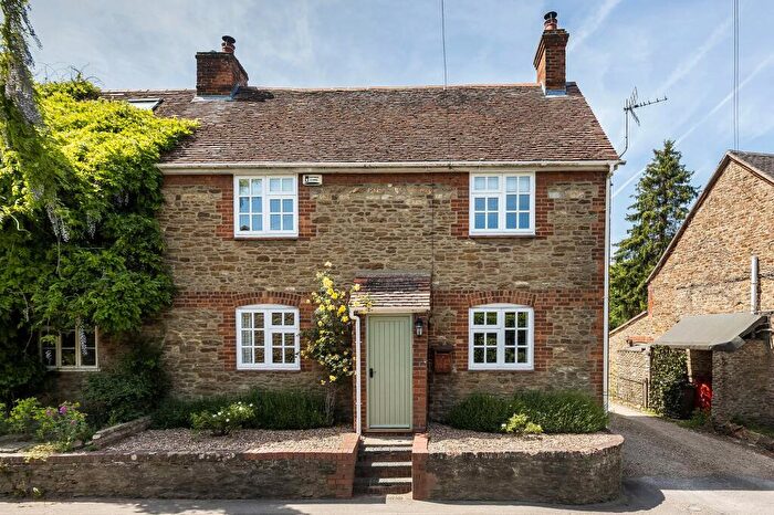 3 Bedroom Semi Detached House For Sale In Oxford Road, Frilford, OX13
