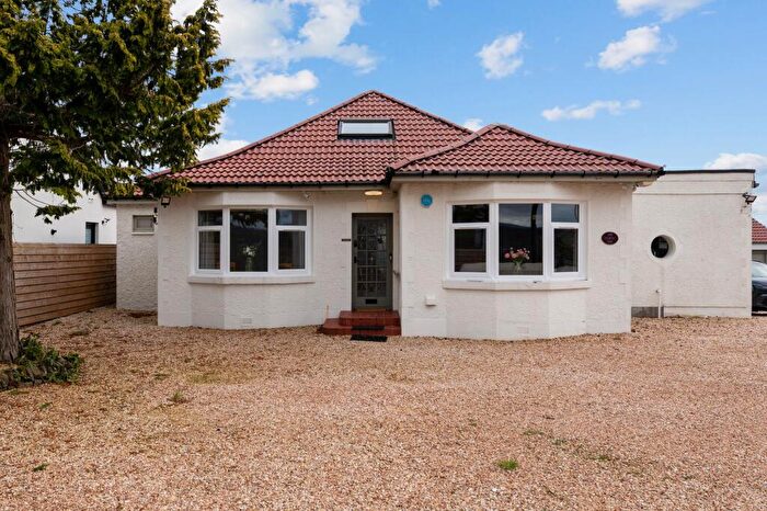 3 Bedroom Detached Bungalow For Sale In Belmont, Bardowie, G62