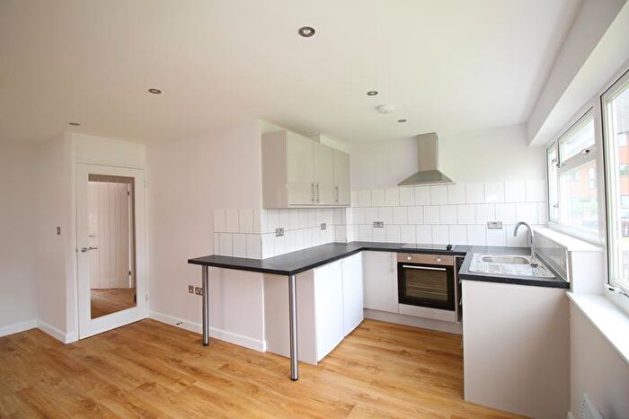 1 Bedroom Flat To Rent In Linden Court, Linden Road, Bedford, MK40