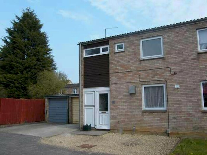 3 Bedroom Semi-Detached House To Rent In Cleatham, Peterborough, PE3