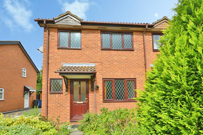 2 Bedroom Property To Rent In The Oaks, Cambridge, CB24