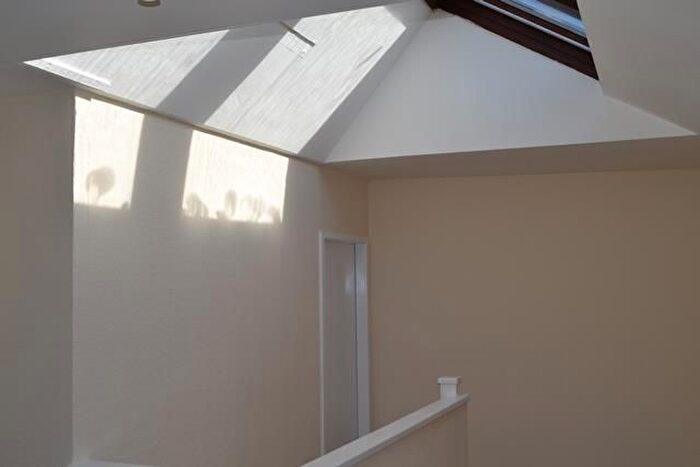 2 Bedroom Flat To Rent In Albion Crescent, Scarborough, YO11