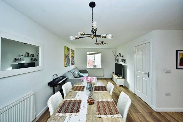 2 Bedroom Flat For Sale In Furfield Chase, Boughton Monchelsea, Maidstone, ME17