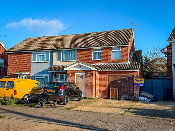 4 Bedroom Semi Detached House For Sale In Dedham Avenue, Clacton-On-Sea, Essex, CO16