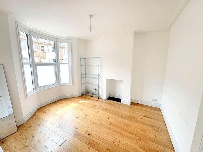 2 Bedroom Property To Rent In Hughan Road, Stratford, E15