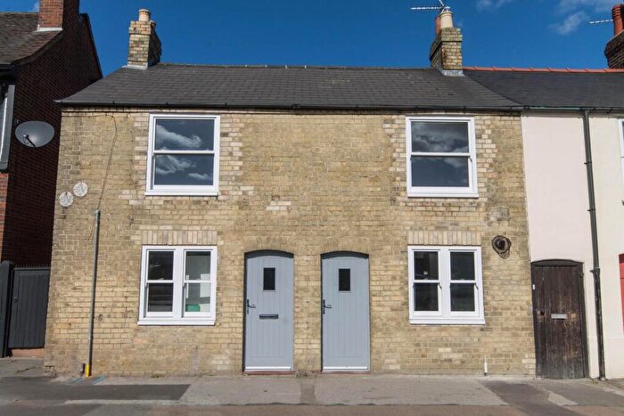 2 Bedroom Terraced House To Rent In Newmarket Road, Cambridge, CB5
