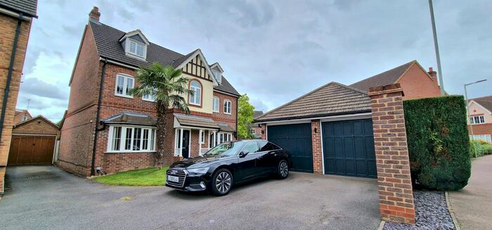 5 Bedroom Property To Rent In Dowding Way, Leavesden, Watford, WD25