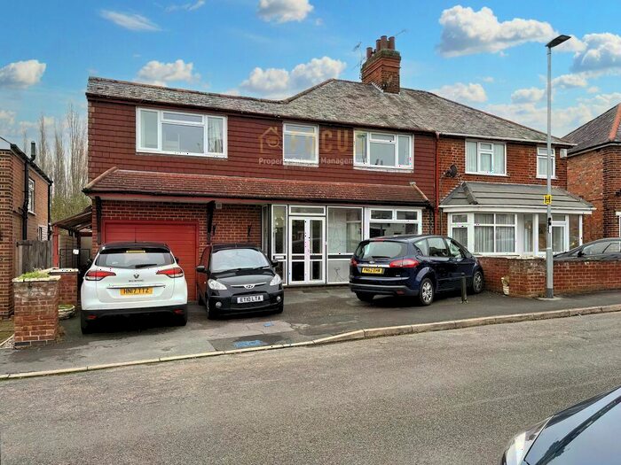 4 Bedroom Semi-Detached House To Rent In Grange Road, Wigston, LE18