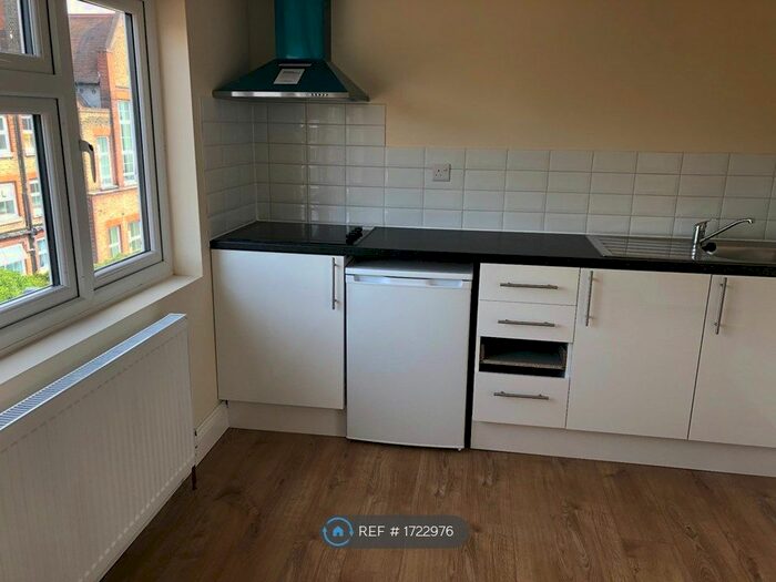 Studio To Rent In Fransfield Grove, London, SE26