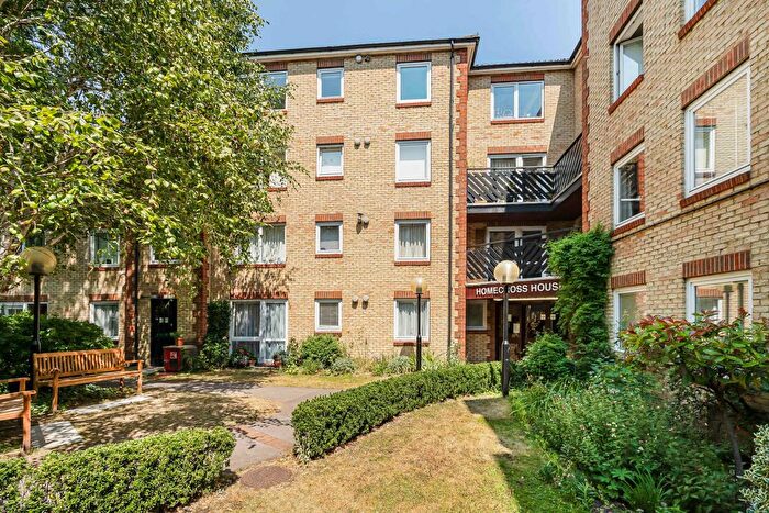 1 Bedroom Flat For Sale In Fishers Lane, London, W4
