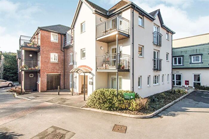 1 Bedroom Apartment For Sale In Cherrett Court, Ringwood Road, Ferndown, BH22