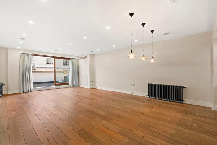 3 Bedroom Flat To Rent In Oval Road, Primrose Hill, NW1