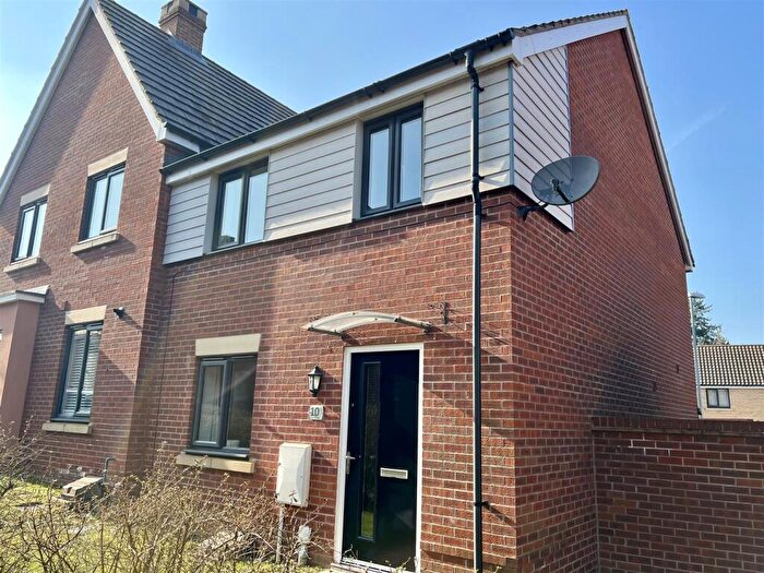 3 Bedroom Semi Detached House For Sale In Cecil Sparkes Walk, Costessey, NR8