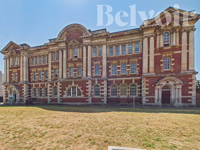 2 Bedroom Flat For Sale In Platform Road, Southampton, SO14
