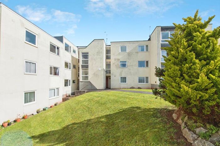 2 Bedroom Flat For Sale In Coates Road, Exeter, Devon, EX2