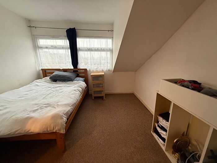1 Bedroom Flat To Rent In Holloway Road, London, N19