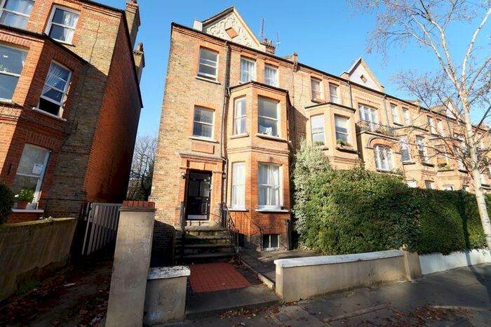 2 Bedroom Flat To Rent In Essendine Road, London, W9