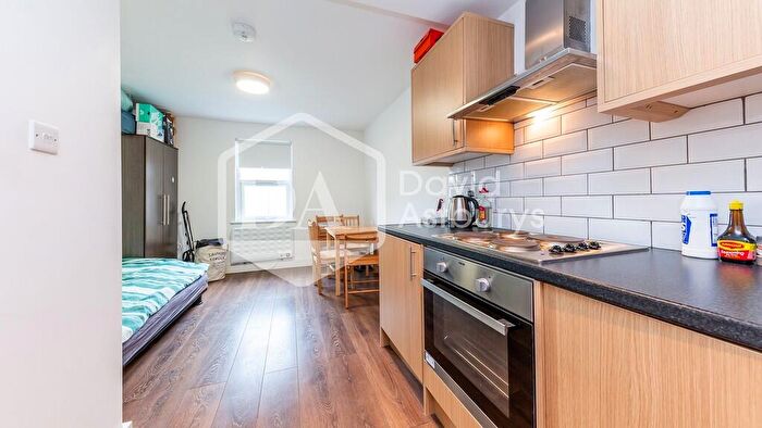 Studio To Rent In Wightman Road, Hornsey, London, N8