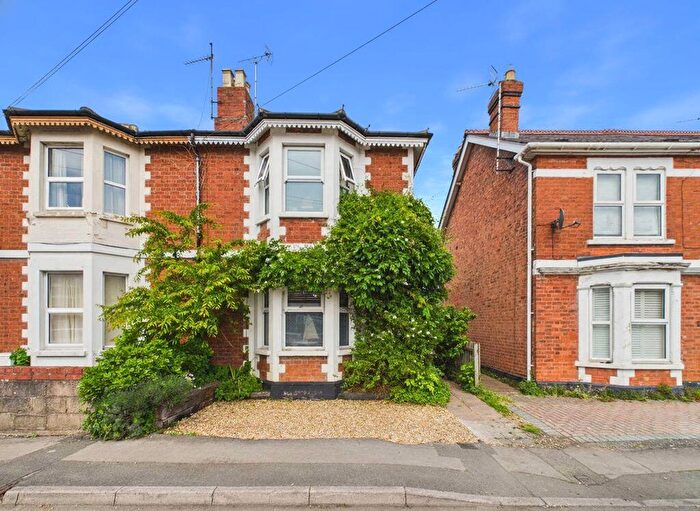 3 Bedroom Semi Detached House For Sale In Howard Street, Gloucester, GL1