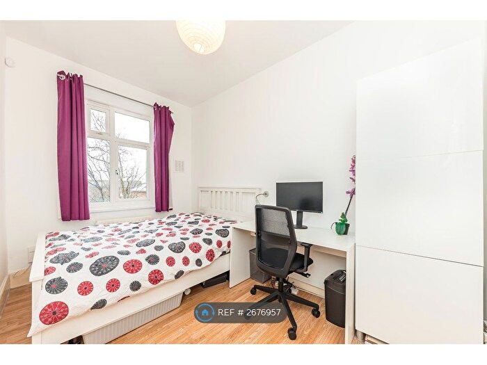 2 Bedroom Maisonette To Rent In Baring Road, London, SE12