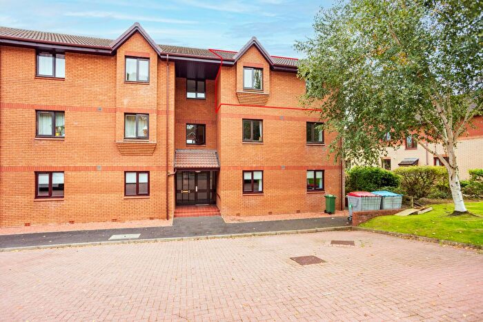 2 Bedroom Flat For Sale In Kirkpatrick Court, Dumfries, DG2