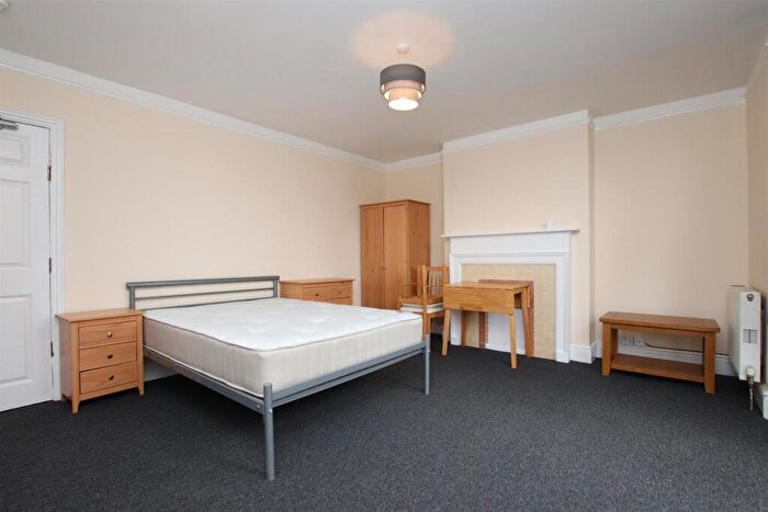 1 Bedroom Flat To Rent In Newbridge Road, Bath, BA1